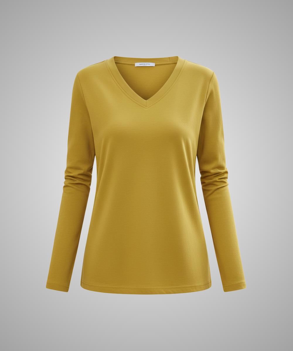 Essential Slim Fit V