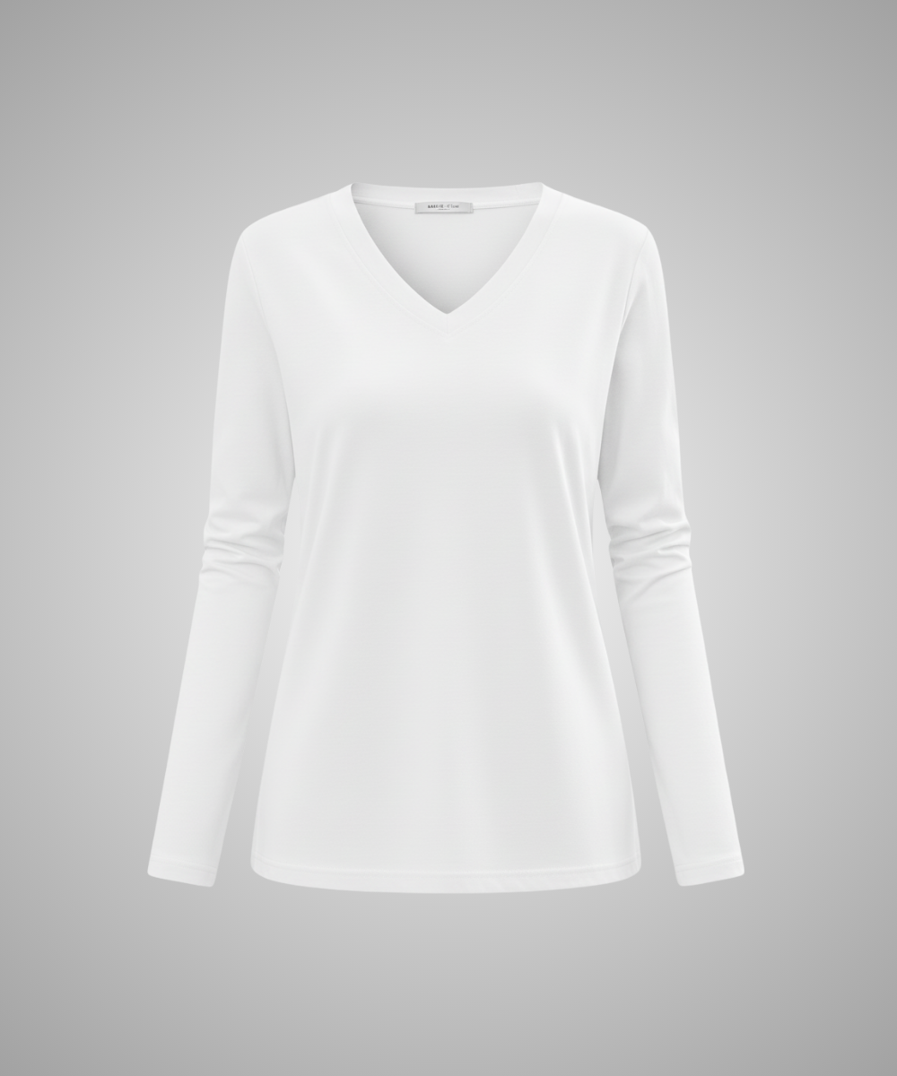 Essential Slim Fit V