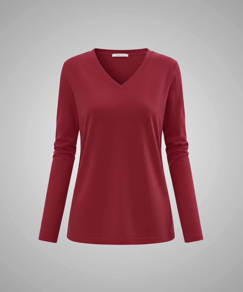 Essential Slim Fit V